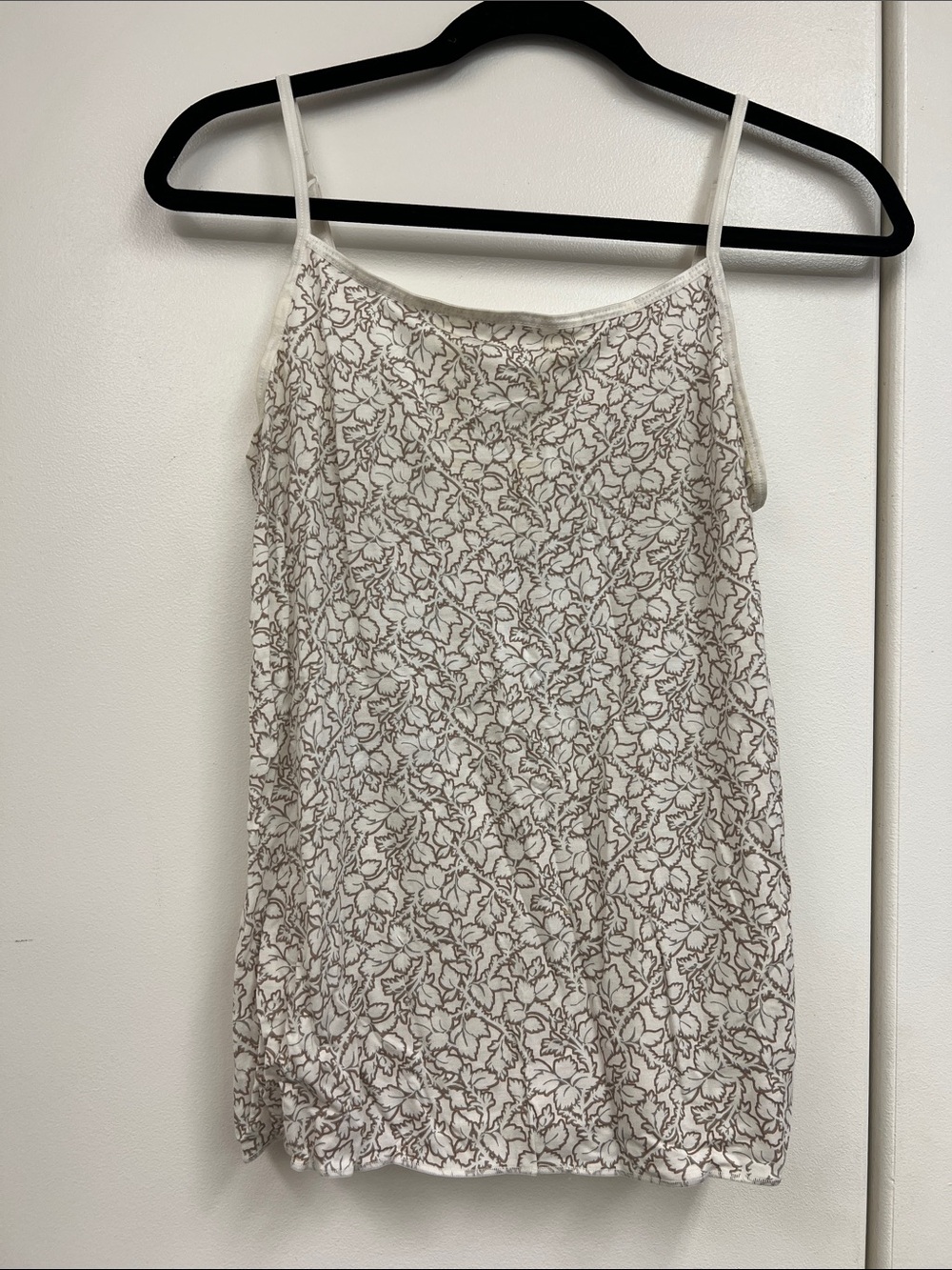 Jockey Women Floral Leaf Leaves Fall Print Graphic Spaghetti Strap Tank Top Cami